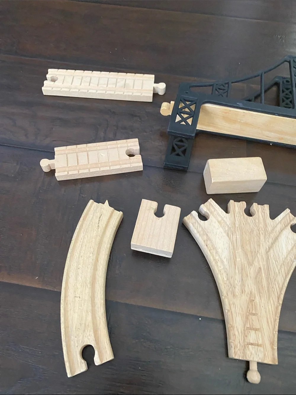 Thomas & friends train tracks 15 pieces and a bridge